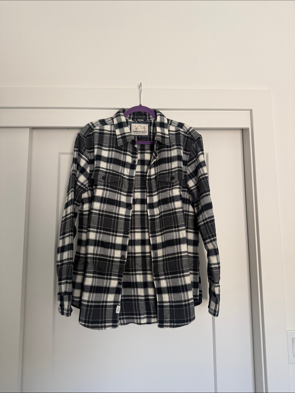 American Eagle Outfitters Black and White Plaid Button-Up Shirt